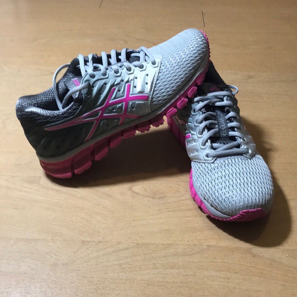 ASICS gel- quantum 180 size 6.5